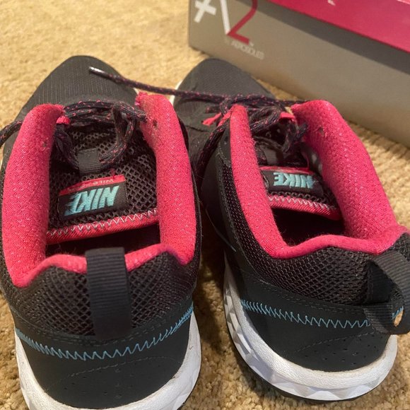 Nike Shoes - Women's Nike Sneakers-- US 9